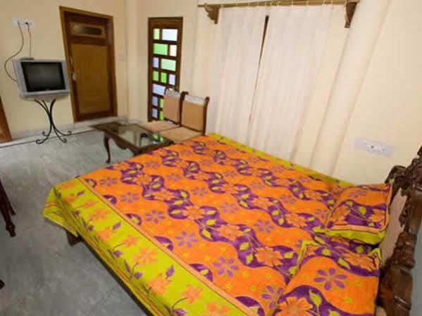 Aroma Hotel Pushkar Exterior foto